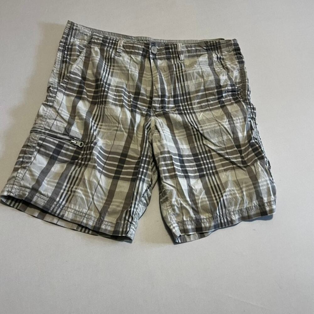 Old Navy Men’s Plaid Lightweight Utility Cargo Walking Shorts — Size 34
